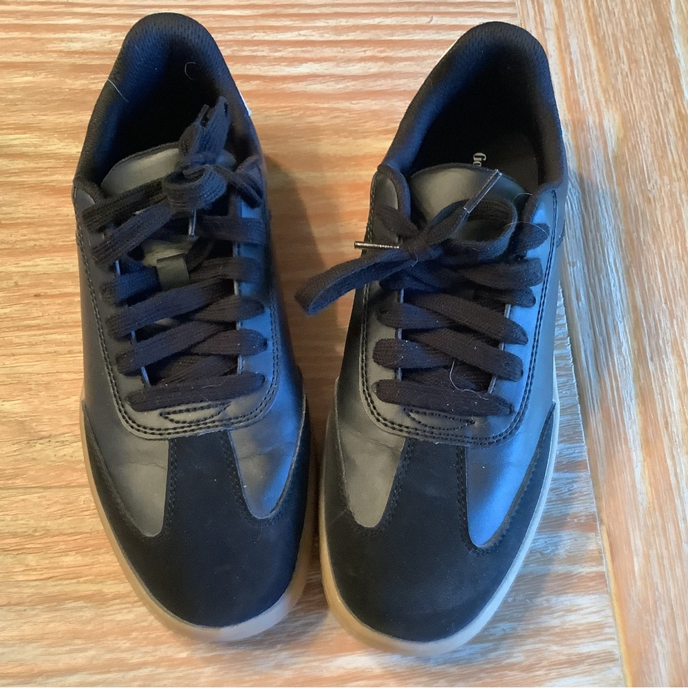 Men’s young  men Black Casual Lace-Up Sneakers sz7
